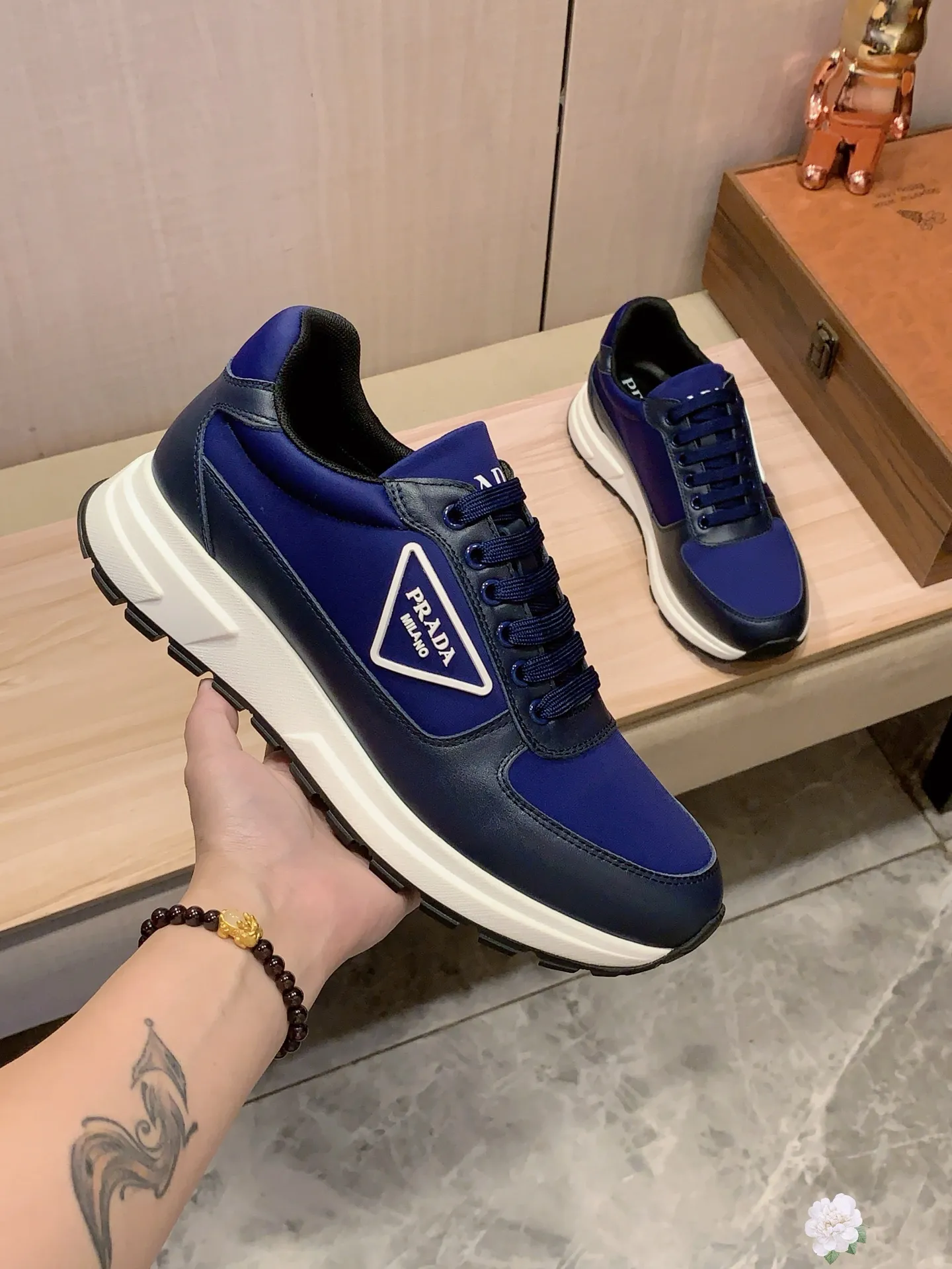 Men's Men's Shoes💰420💰💰🎩🎩[Lightning][Lightning] "PRADA*" The latest and most popular casual shoes, top brand [seduce] luxury~purchase, top~quality. [Strong] The upper is made of imported breathable cowhide with material ➕ breathable sheepskin feet (•) and fine workmanship. The original stylish and stylish soft rubber wear-resistant and non-slip outsole is light and comfortable on the feet. The real thing looks better when photographed. 085: code: 38-44, 3️⃣ colors selected